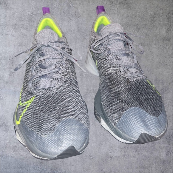 Nike Air Zoom Tempo Next% Flyknit / Particle Gray / Men’s Size 7.5 US - Picture 3 of 8